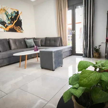 Nefeli Apartment *