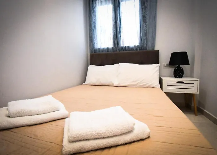 Nefeli Appartement *